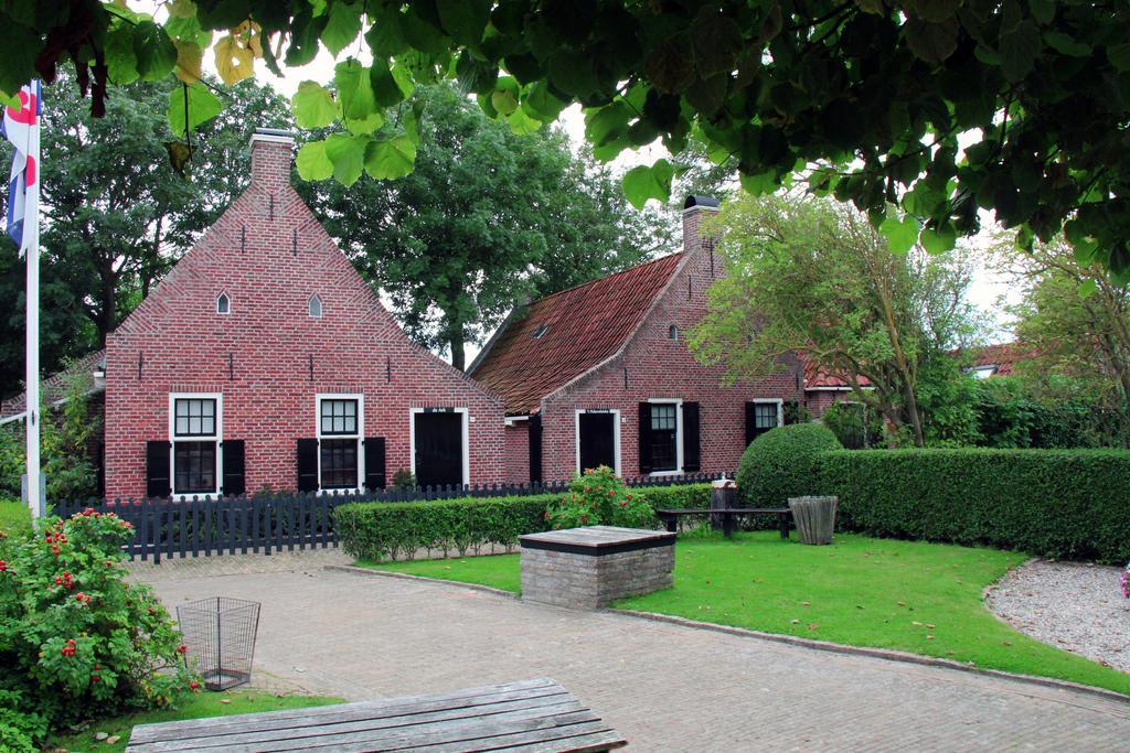 Hotel De Abdij Dokkum Exterior photo